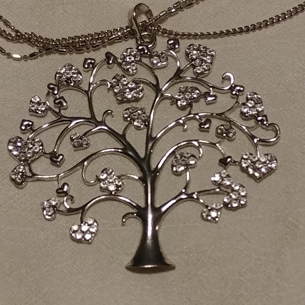 🌺2/$25 or 5/$50 Tree With Rhinestone, Necklace